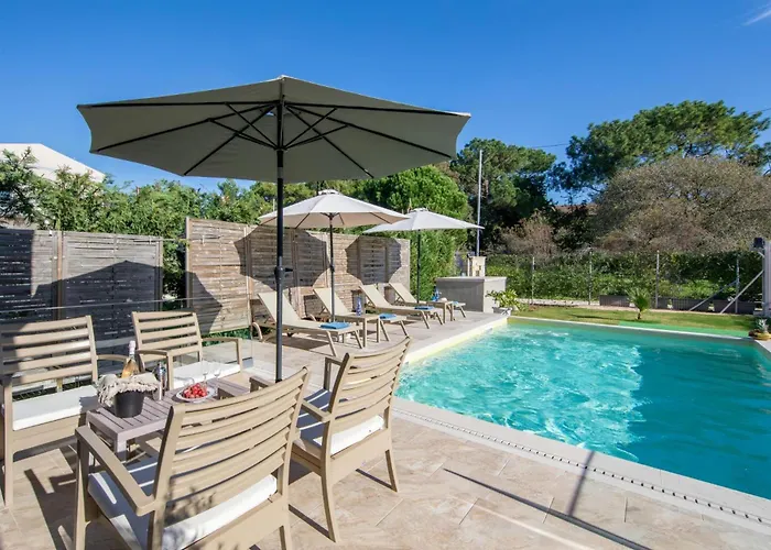 Villa Erato By Vintage Travel *