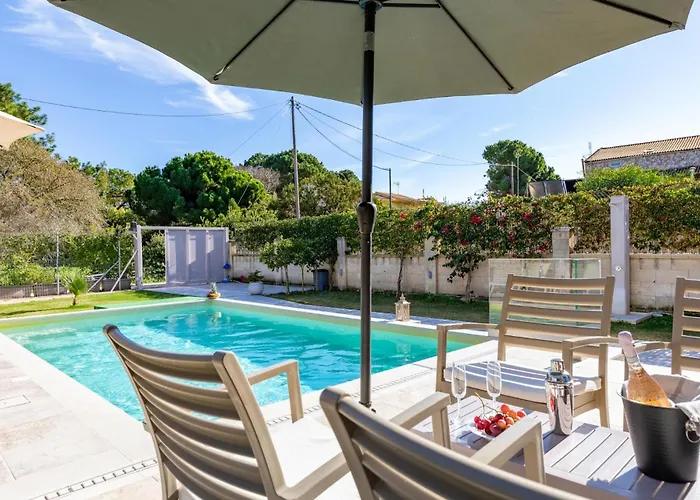 Villa Erato By Vintage Travel