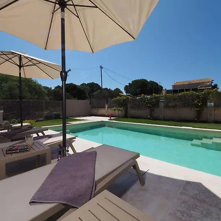 Erato By Vintage Travel Villa