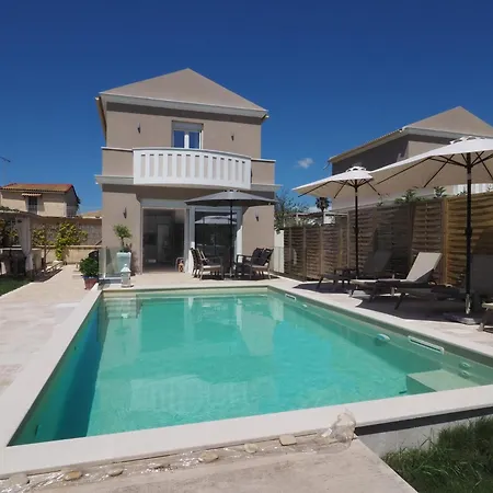 Erato Villa Cukaládesz