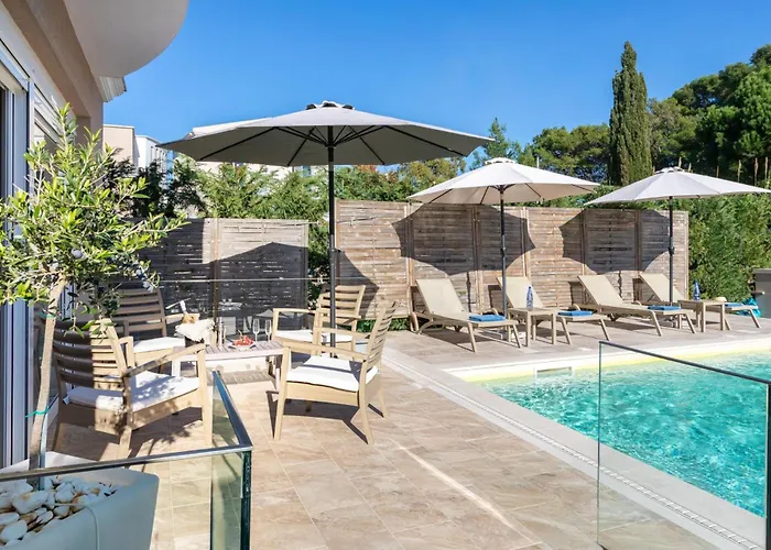 Erato By Vintage Travel Villa